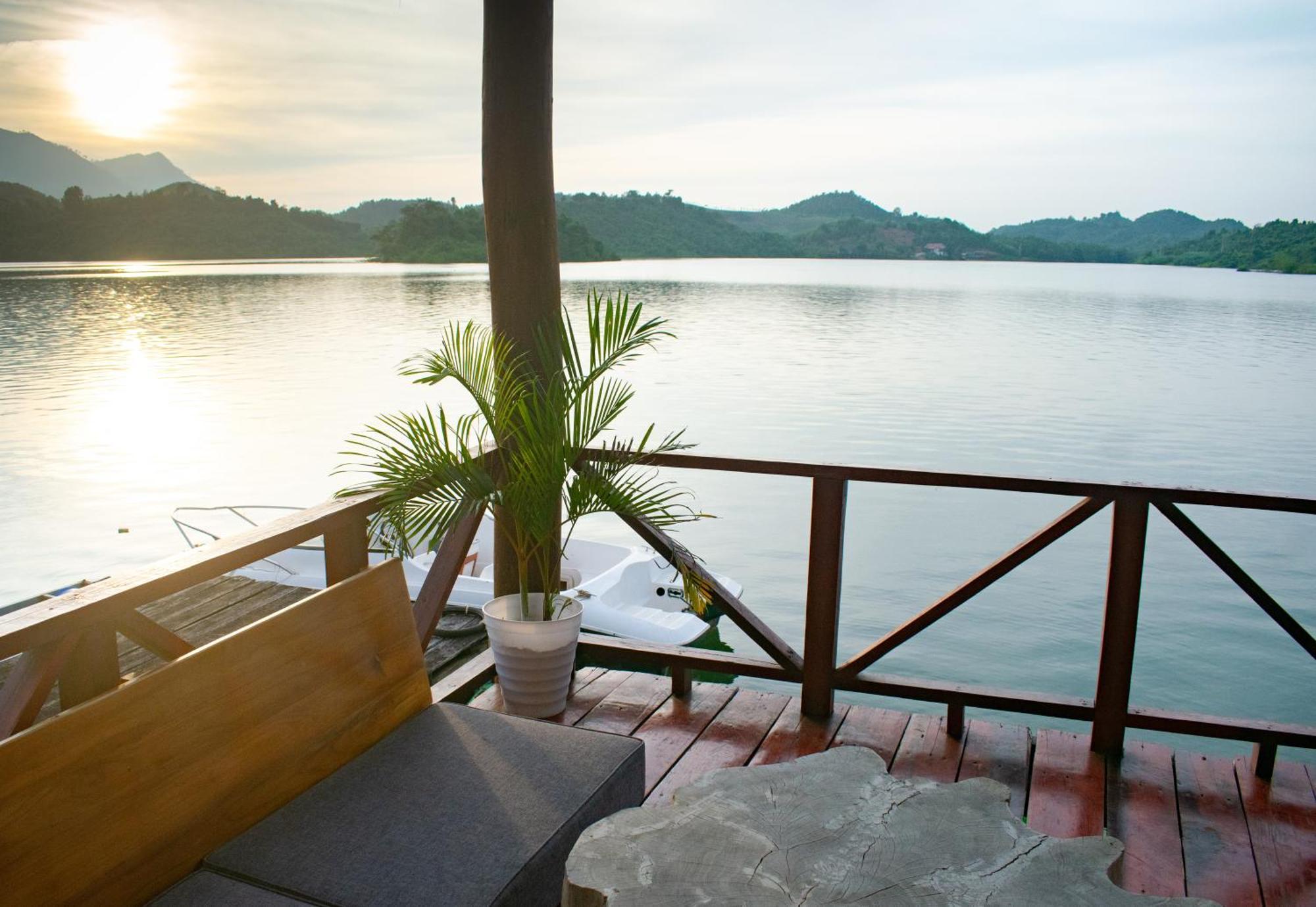 Sunset Nam Ngum Resort 방 비엥 외부 사진